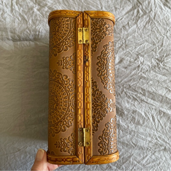 Vintage Boho Wooden Mandala Embossed Statement Handbag Purse Clutch - Picture 7 of 12